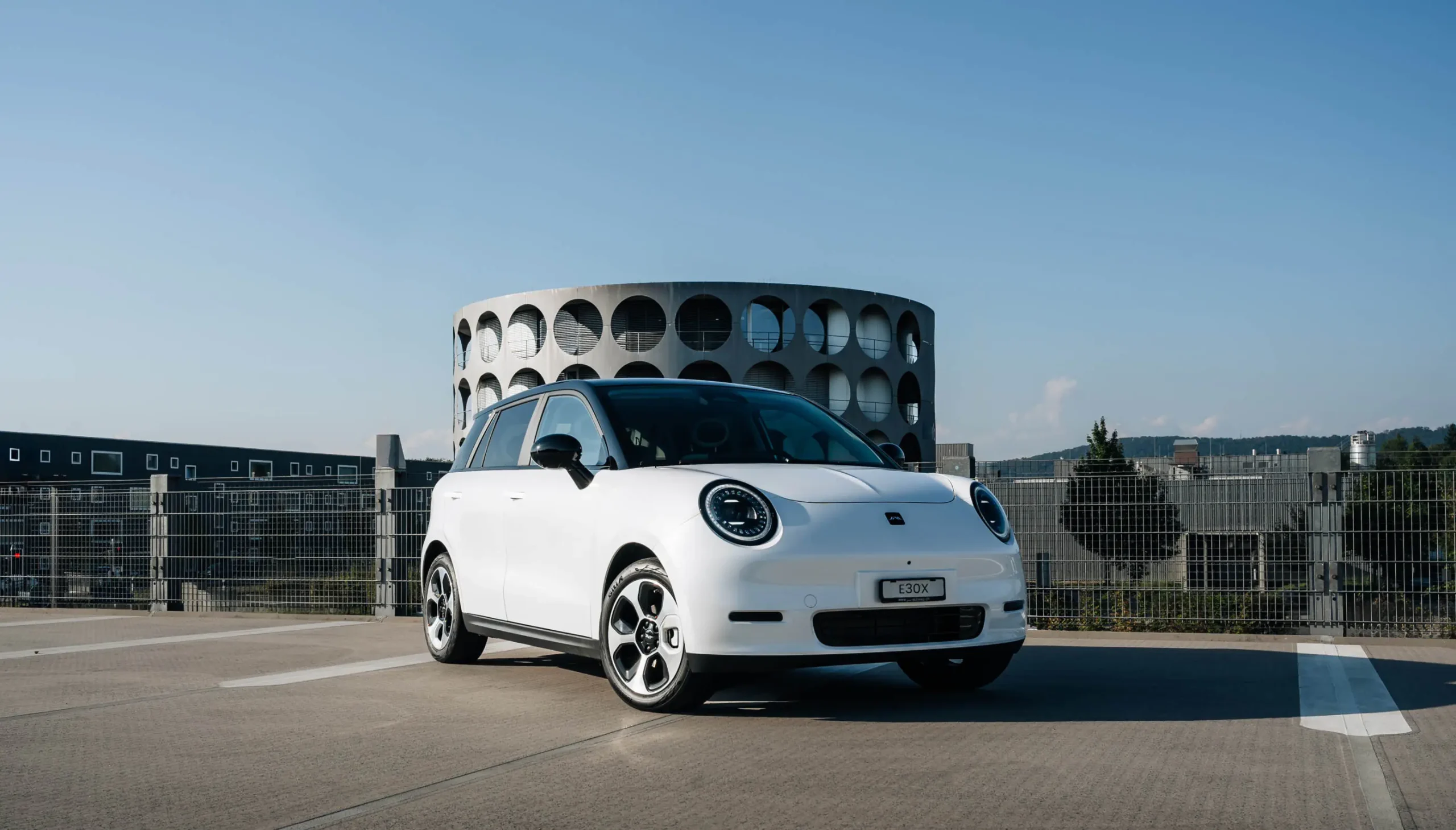 Urzema | Domestic Car Production Resumes